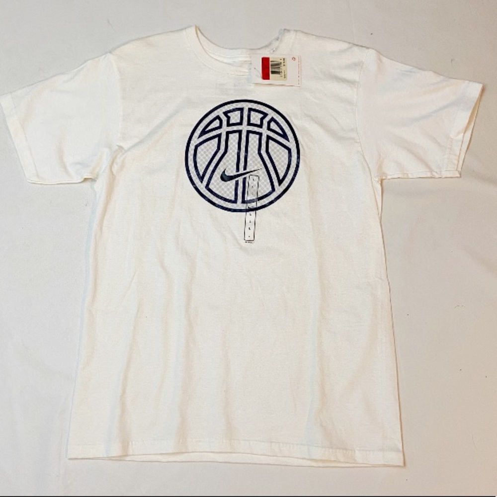 Nike T-shirt size Large 14/16